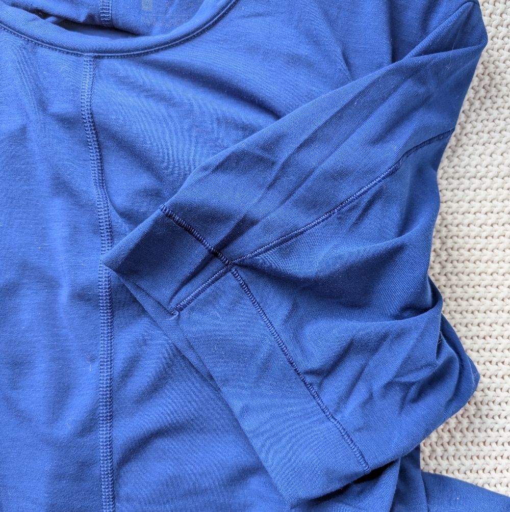 Nike Yoga Dri-FIT Men's Short-Sleeve Top Deep Royal Size Medium (Slim Fit) - Picture 8 of 10
